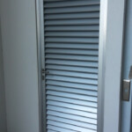 Fijos y puertas con louver y rejillas