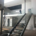 Barandal de cristal templado sistema adosado Barandal de cristal templado sistema adosado